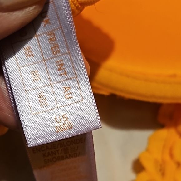 Savage X Fenty Orange Push-Up Bra and panty set - Picture 6 of 9
